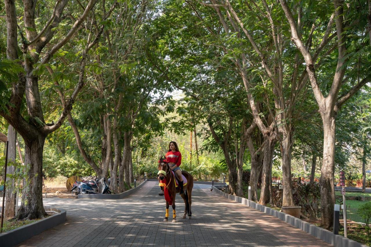 U Rivergate Karjat Buitenkant foto